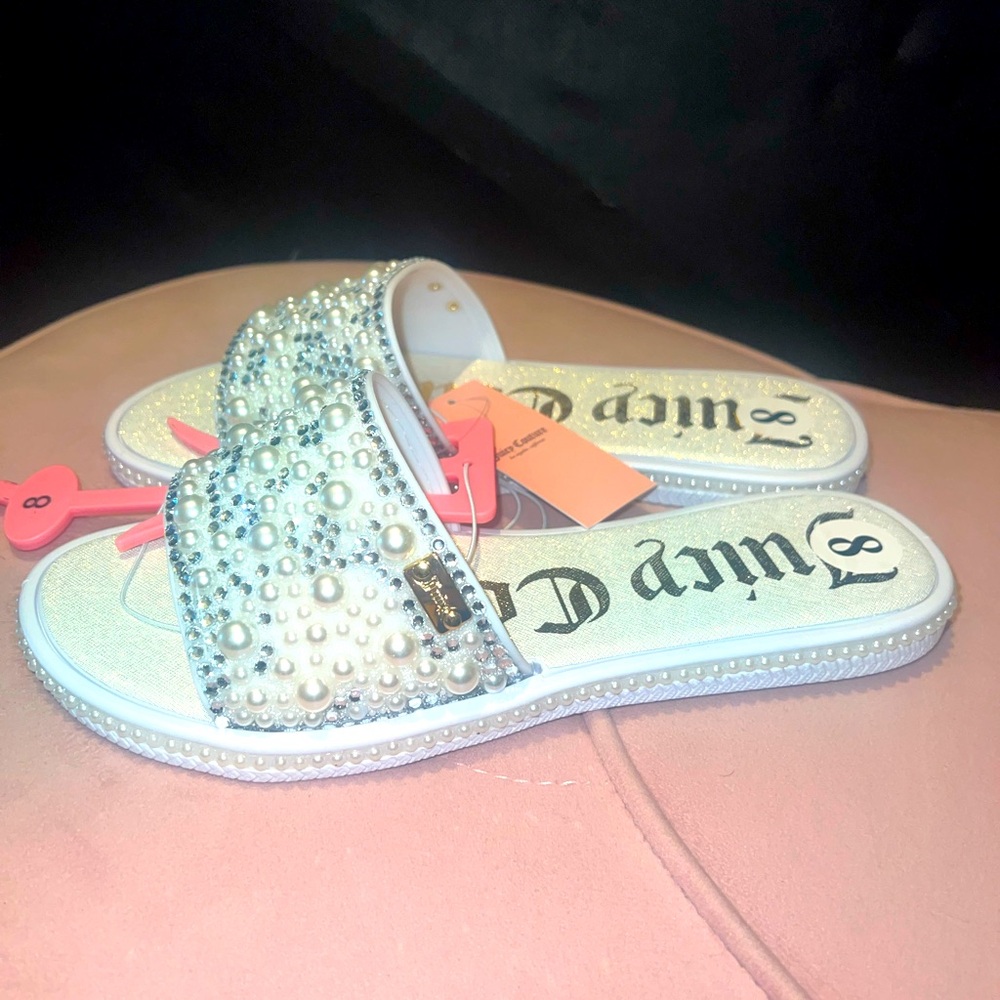 Juicy Couture White Pearl Embellished sandals